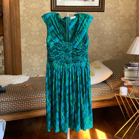 Calvin Klein‎ bottom pleated dress. Worn once - Picture 1 of 6